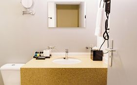 Brion City Hotel BW Signature Collection